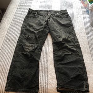 Kuhl Ryder 34 waist 30 length these are a black dark brown green color.